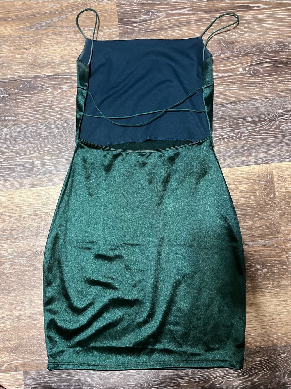Satin Dress in Emerald Green - Women - Picture 2 of 2